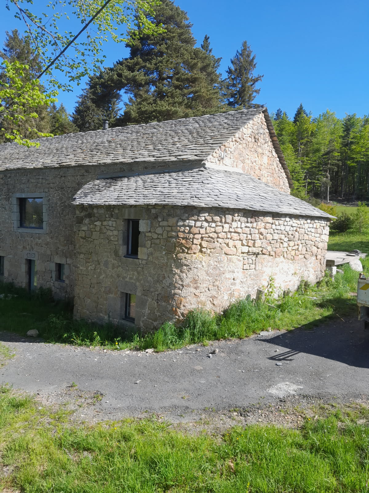 2023-2025 Devesset maison