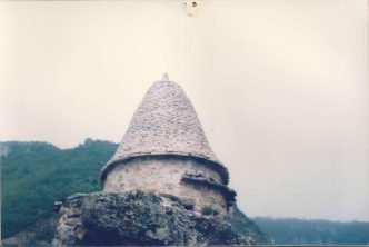 Pigeonnier en calcaire du Larzac